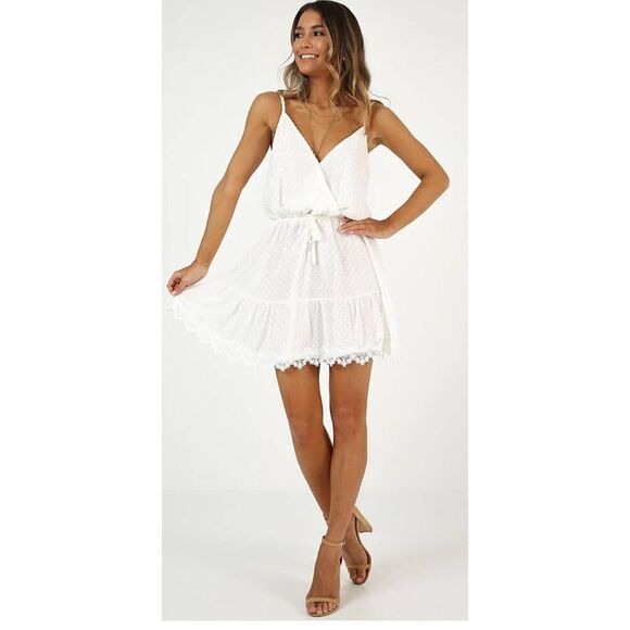 Showpo White La Parisienne Mini Dress, Sundress, Swiss Dot Fabric, NWT, Sz. 6 - Picture 1 of 10